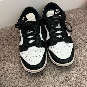 Nike Men's Classic Black and White Sneakers